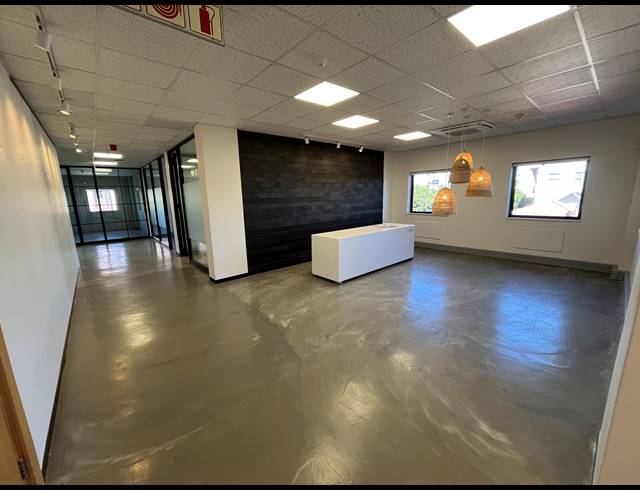 877M² OFFICE TO LET IN CENTURY CITY